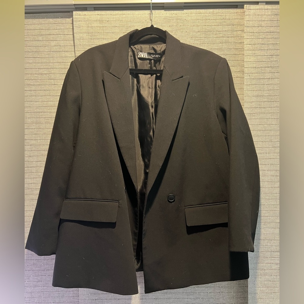 Black Zara blazer
